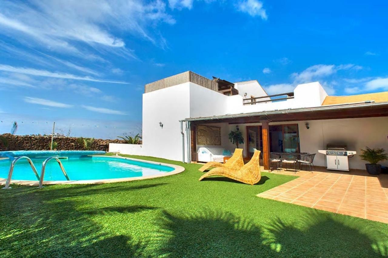 Villatommy Heated Pool, Hottub, Fast Wifi Lajares Exterior photo