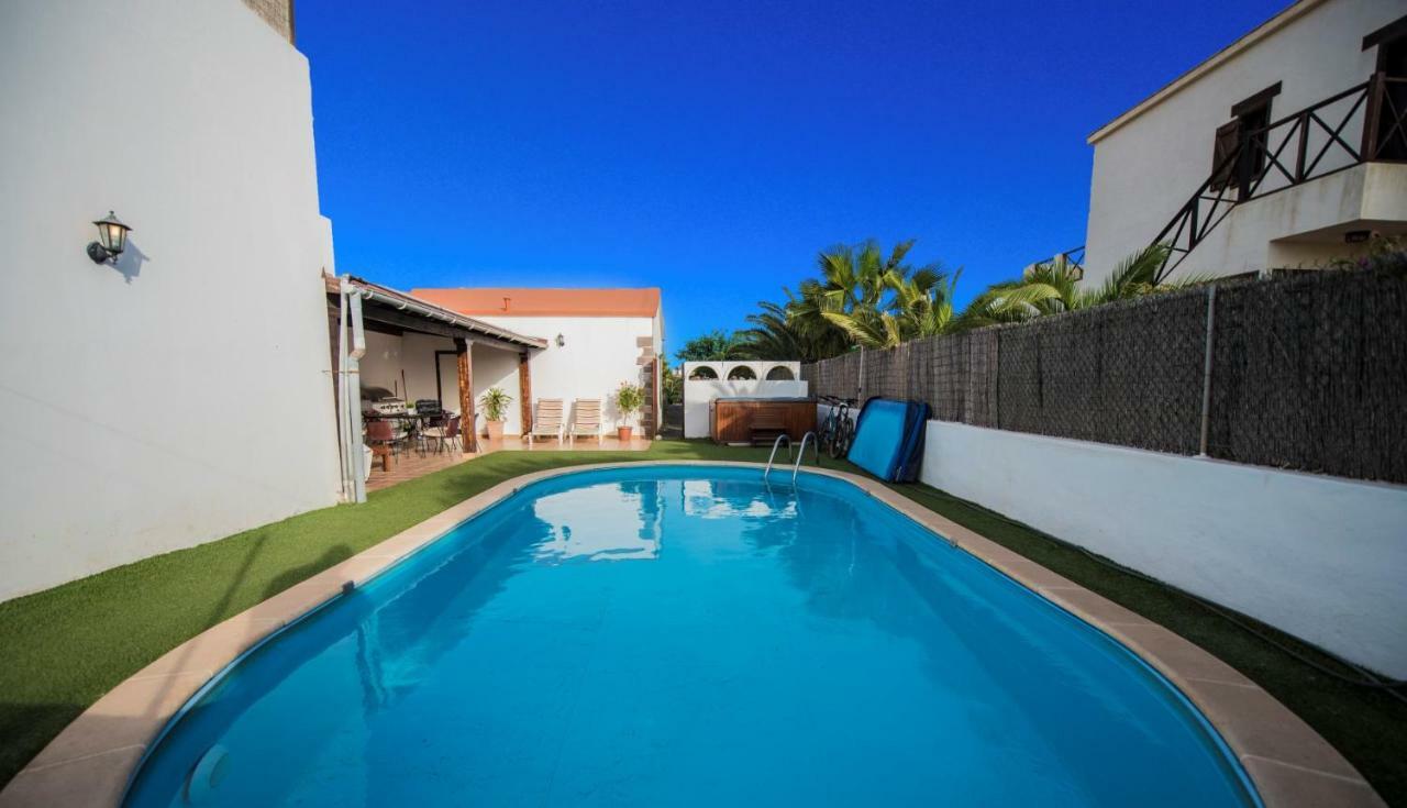 Villatommy Heated Pool, Hottub, Fast Wifi Lajares Exterior photo